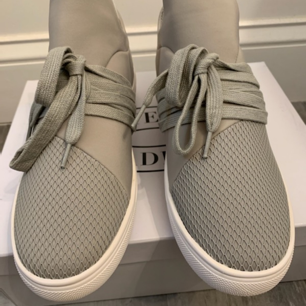 Steve Madden Women's Lancer Gray Sneaker 7.5